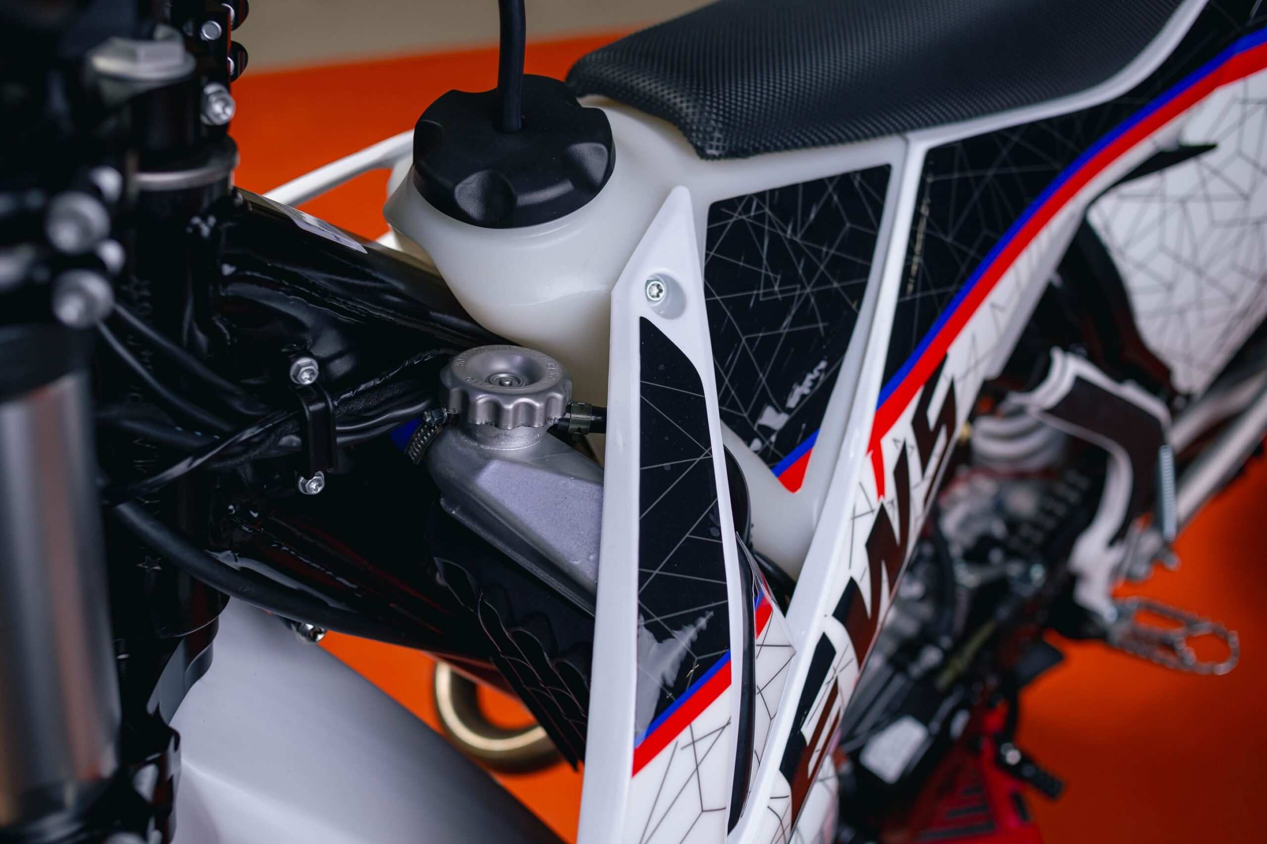 Купить Мотоцикл кроссовый эндуро KEWS K16 NC 300 (182 MN) в Москве фото8