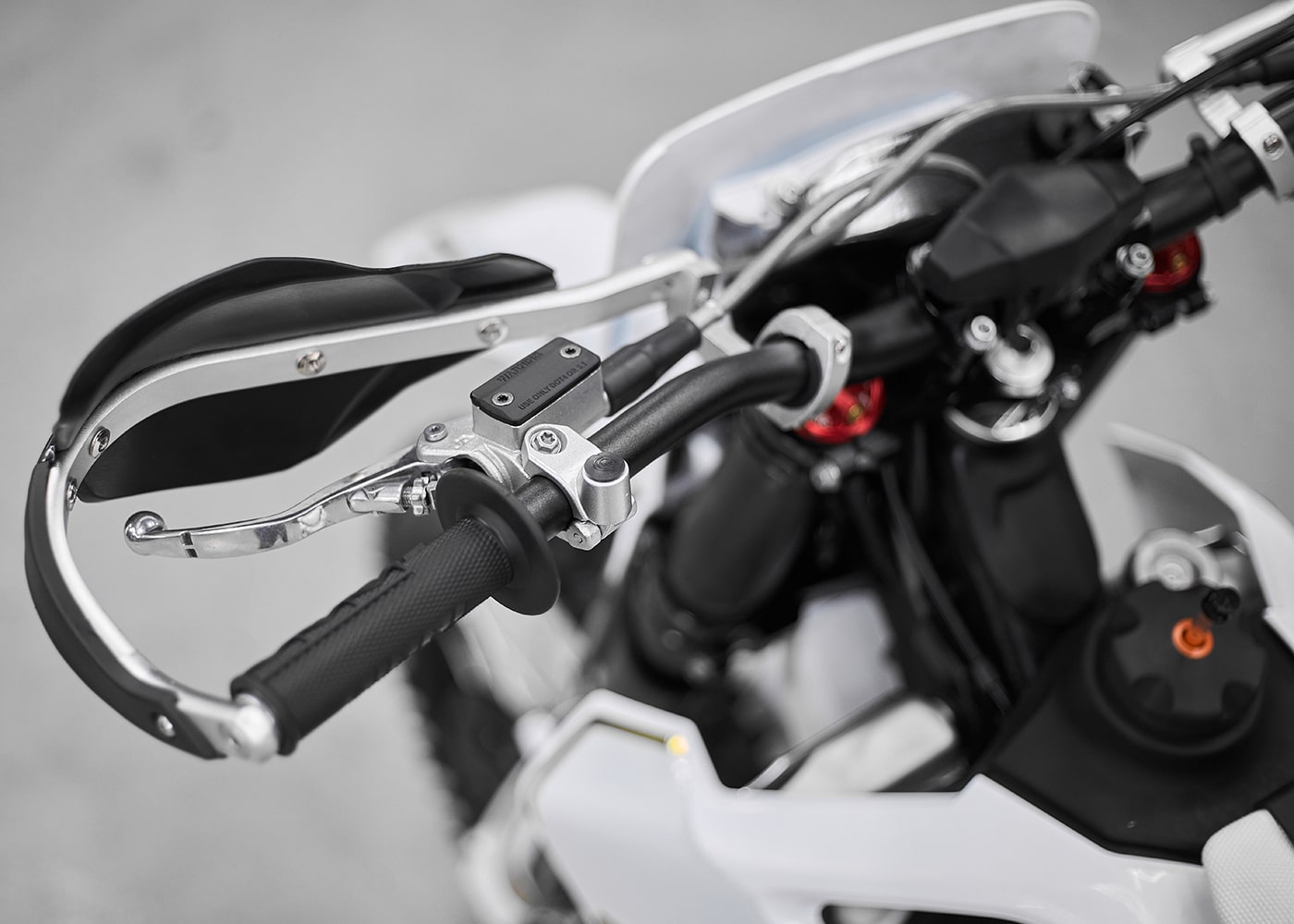 Купить Мотоцикл SHARMAX Expert Pro 300 2T Husq Edition в Москве фото15