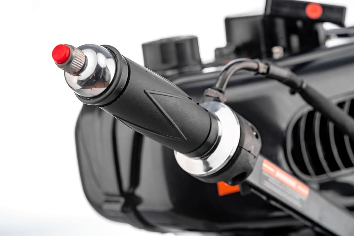 Купить 2х-тактный лодочный мотор SHARMAX SM3.5HS Lite (2024) в Москве фото17