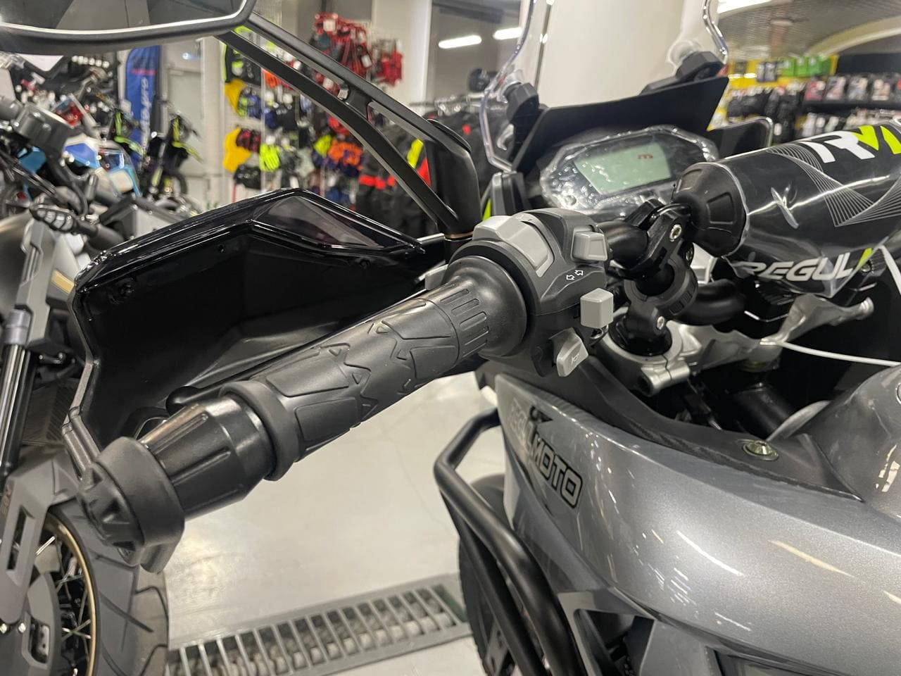 Купить Мотоцикл REGULMOTO ADV 300 S в Москве фото3