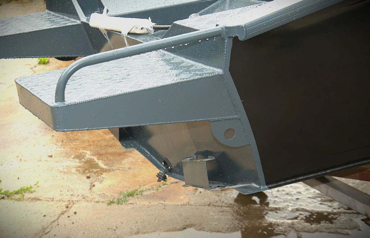 Купить Катер-лодка алюминиевая ALUTON 430Fish в Москве фото12