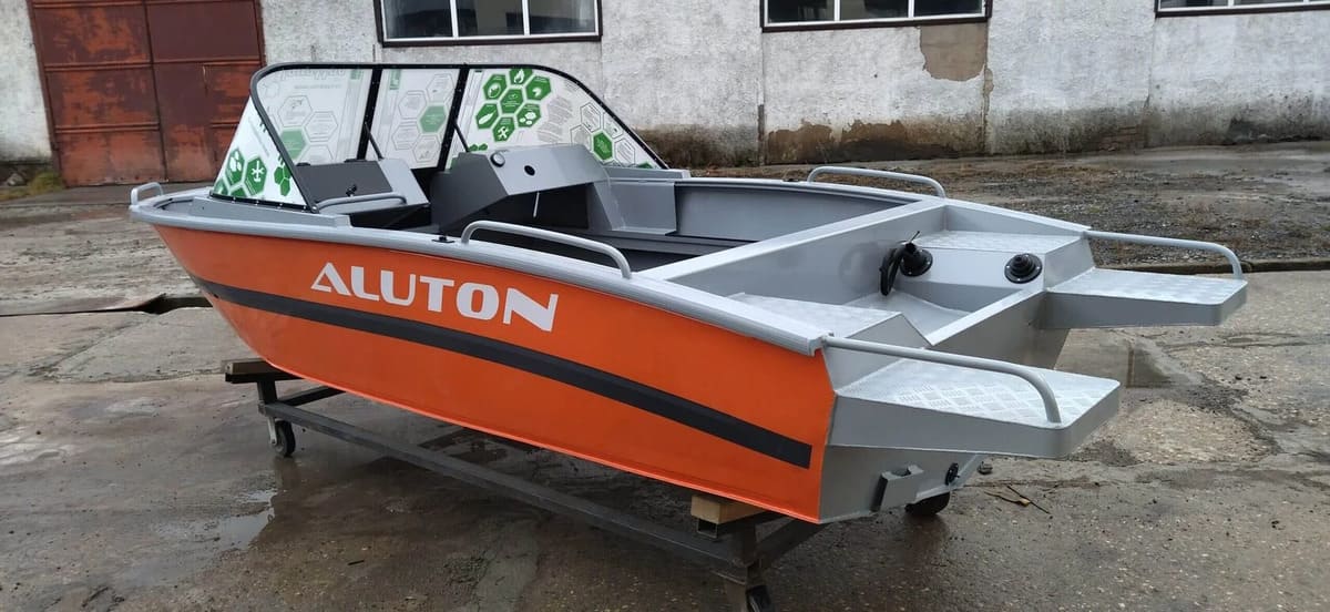 Купить Катер-лодка алюминиевая ALUTON 460DC в Москве фото4