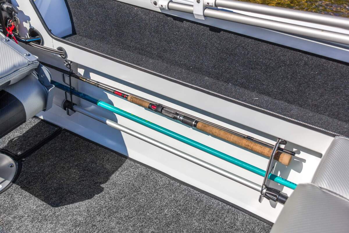 Купить Катер-лодка алюминиевая ВОЛЖАНКА 46 Fish в Москве фото6