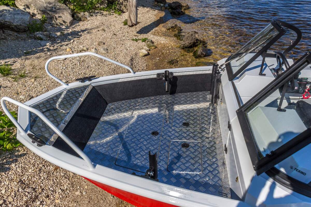 Купить Катер-лодка алюминиевая ВОЛЖАНКА 46 Fish в Москве фото8
