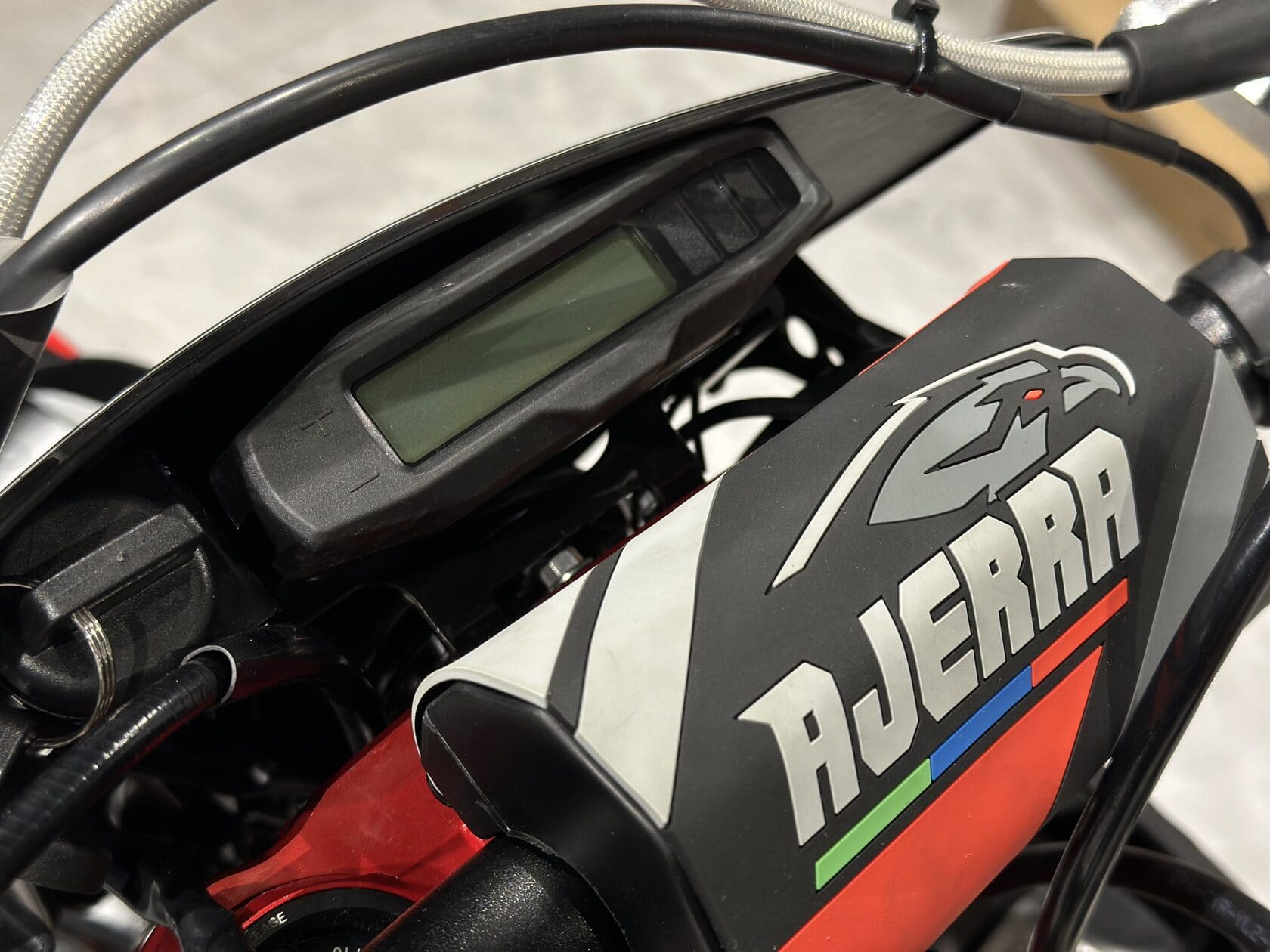 Купить Мотоцикл кроссовый эндуро AJERRA Joker SS K10 в Москве фото5