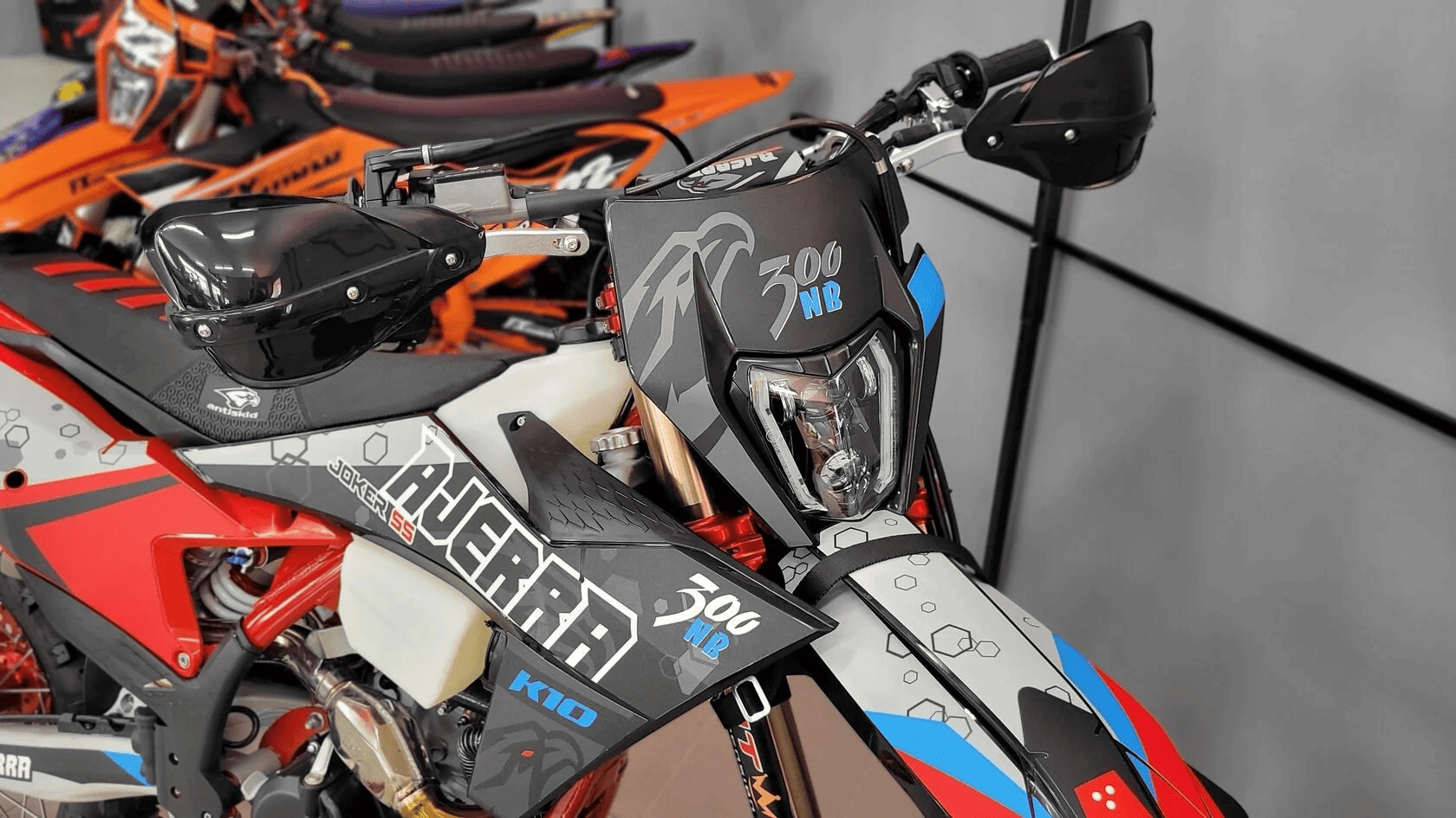 Купить Мотоцикл кроссовый эндуро AJERRA Joker SS K10 T9 в Москве фото4