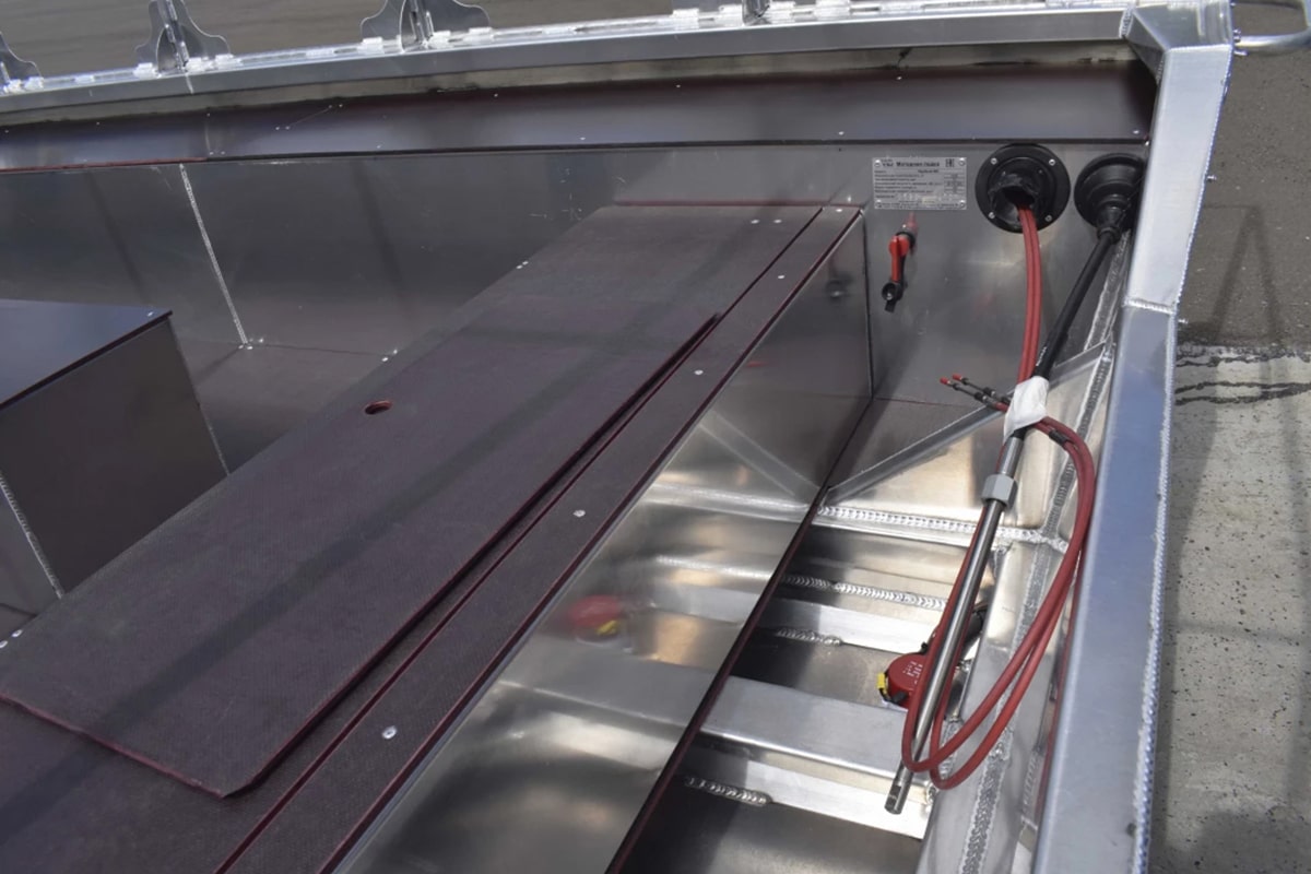 Купить Катер-лодка алюминиевая WYATBOAT-600 в Москве фото6