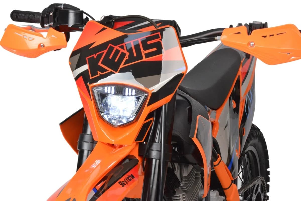 Купить Мотоцикл KEWS K10 CB150D (161FMJ) 21/18 в Москве фото4