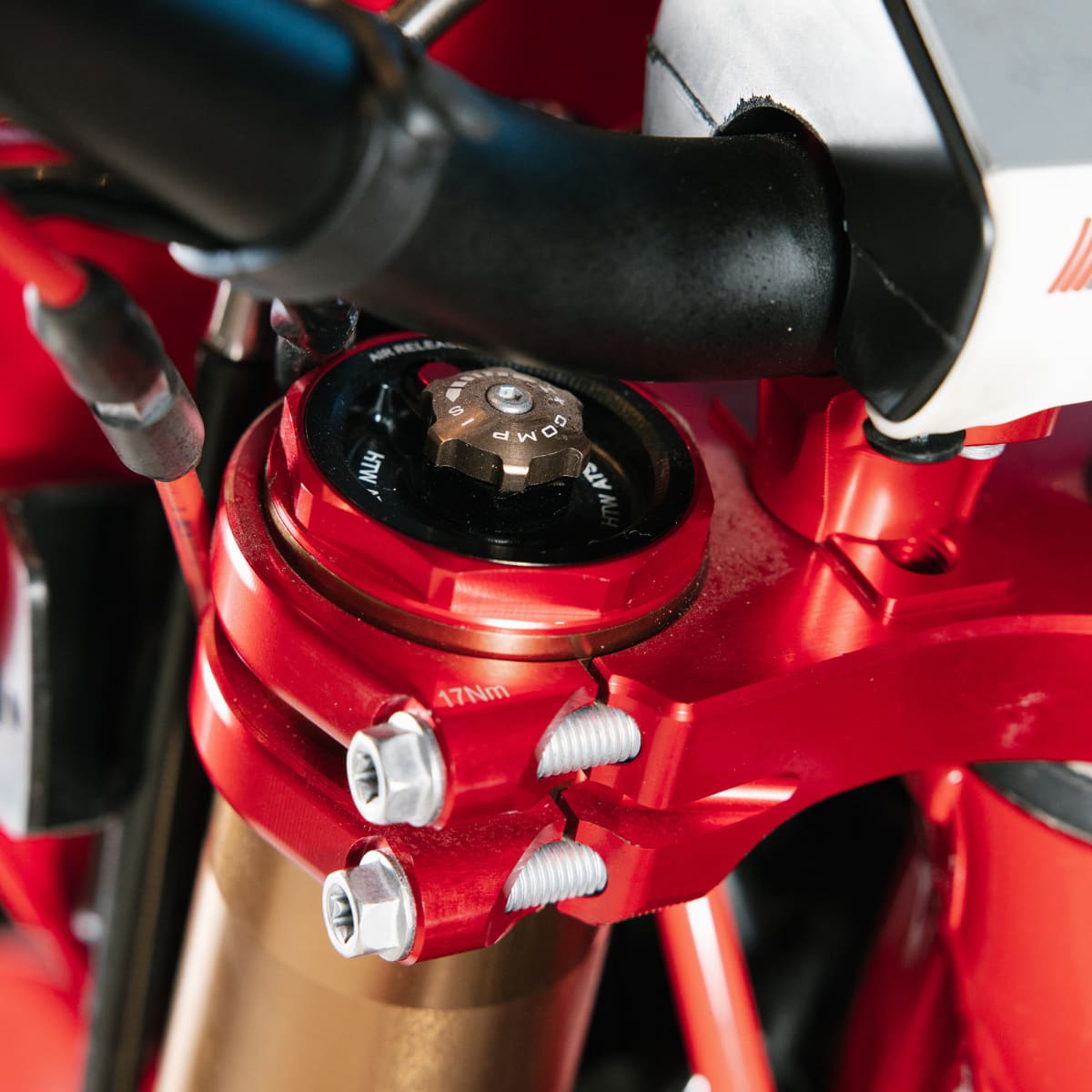 Купить Мотоцикл HASKY A10 Pro NB300 ENDURO в Москве фото14