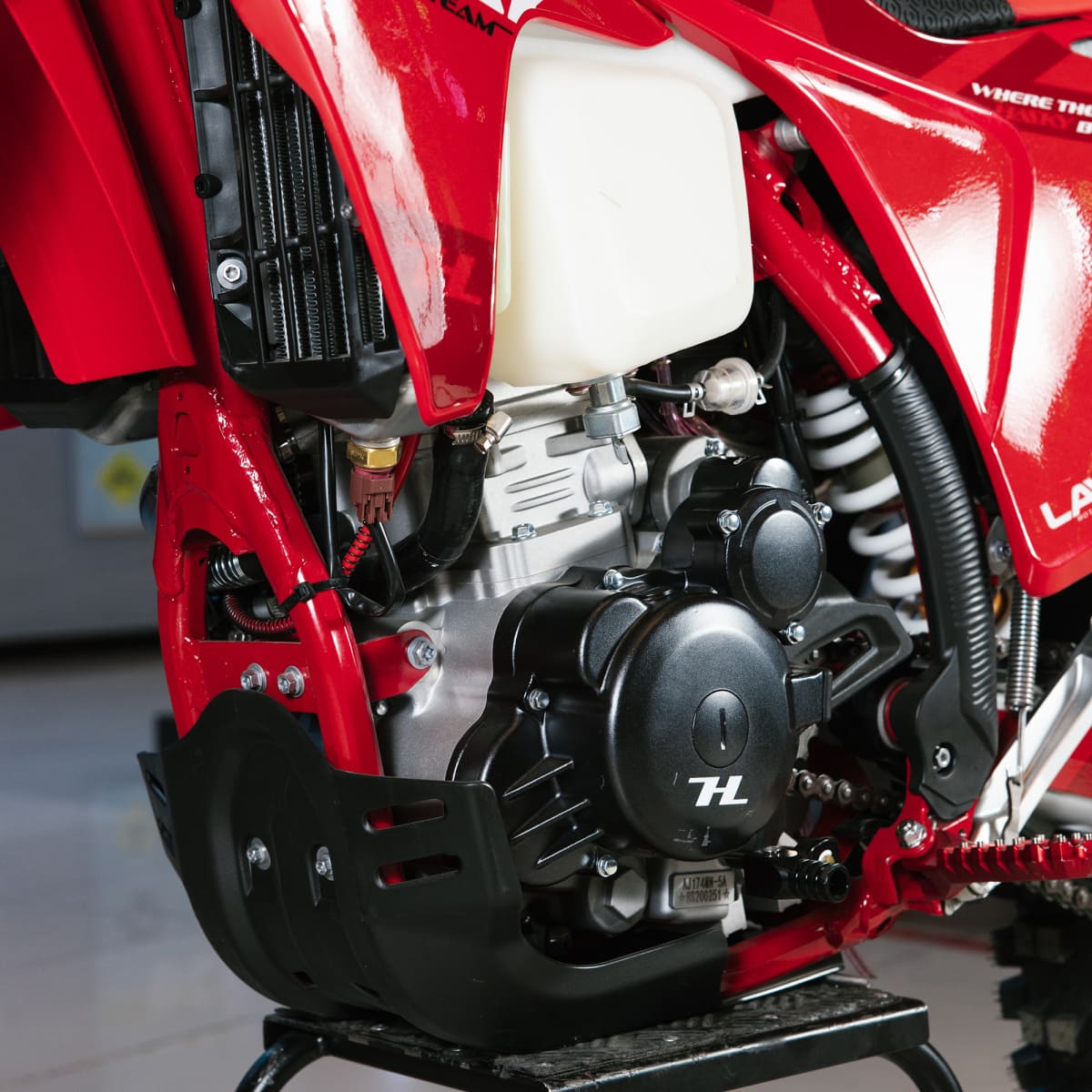 Купить Мотоцикл HASKY A10 Pro NB300 ENDURO в Москве фото21