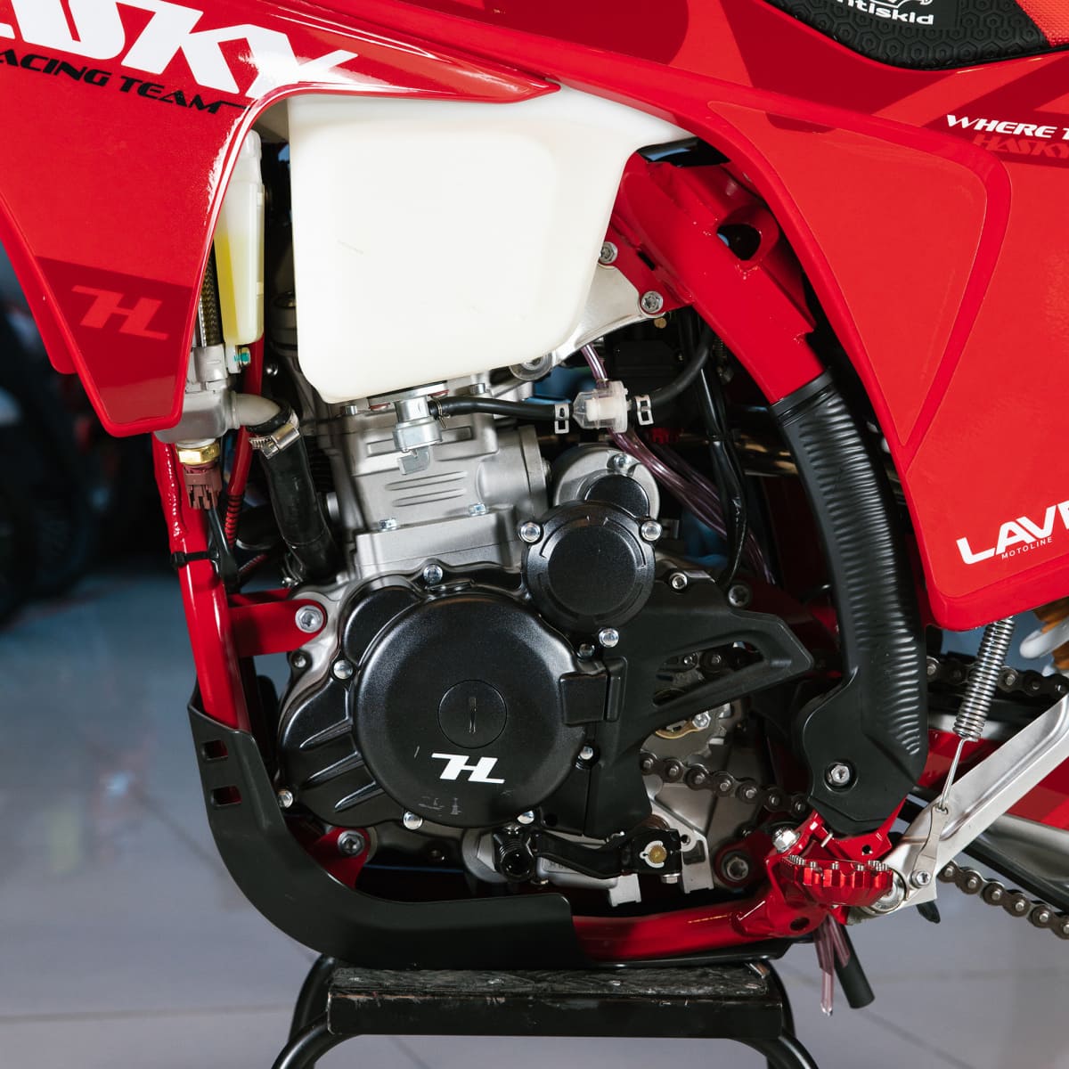 Купить Мотоцикл HASKY A10 Pro NB300 ENDURO в Москве фото22