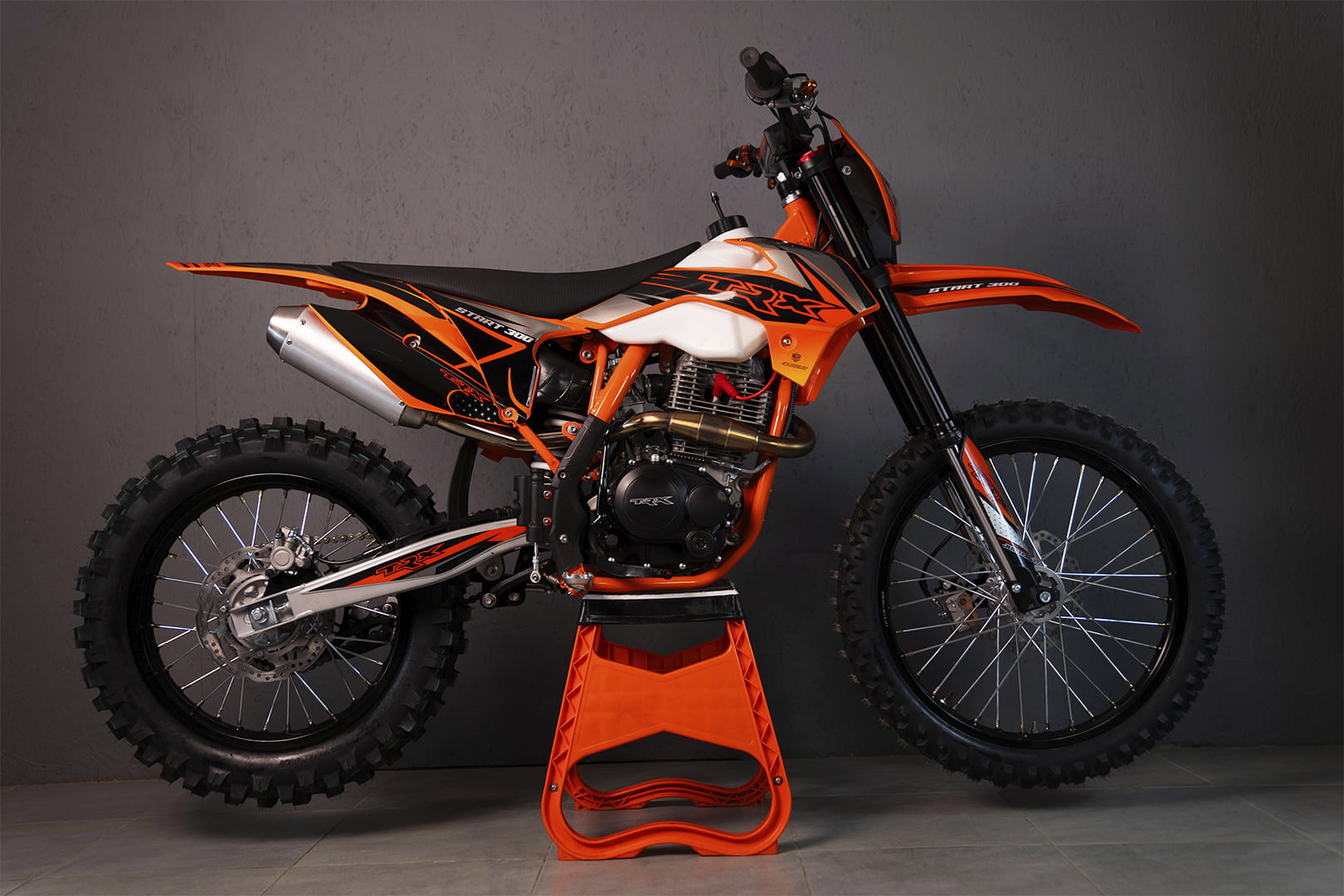 Купить Мотоцикл TRX Start 300 CB ENDURO в Москве фото2
