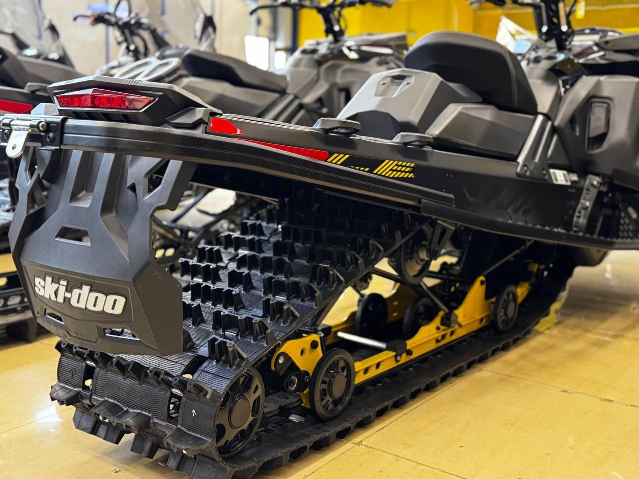Купить Снегоход BRP Ski Doo Tundra LE 600 Ace в Москве фото6