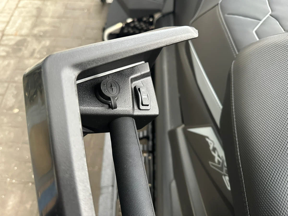 Купить Снегоход POLARIS Titan Adventure ProStar S4 в Москве фото10