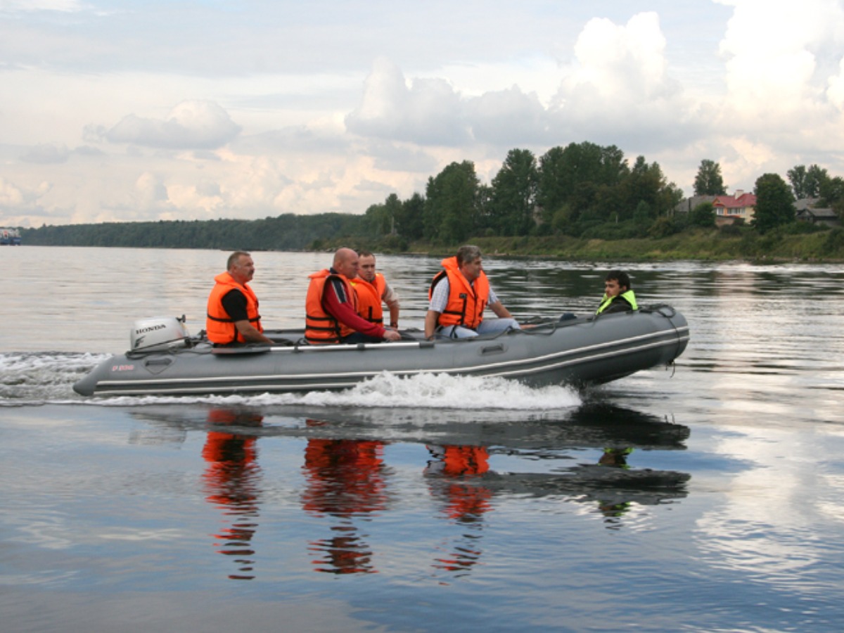 Купить Лодка ПВХ ФАВОРИТ F 470 в Москве фото3