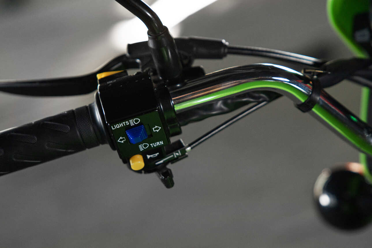 Купить Мотоцикл SHARMAX Street Bike D Editions 200 (2024) в Москве фото37