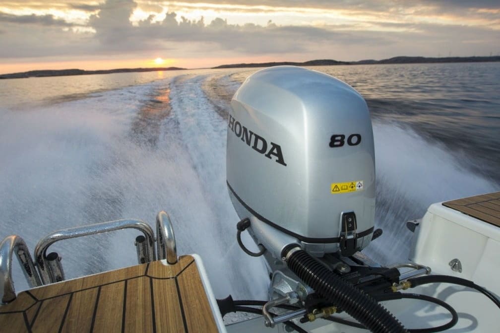 Купить 4х-тактный лодочный мотор HONDA BF80 LRTU в Москве фото7