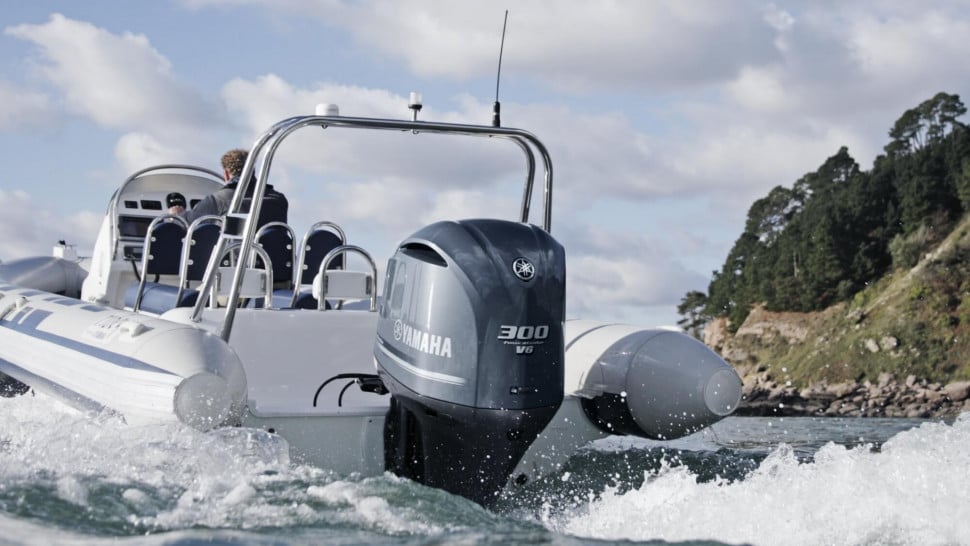 Купить 4х-тактный лодочный мотор YAMAHA F300BETU в Москве фото3