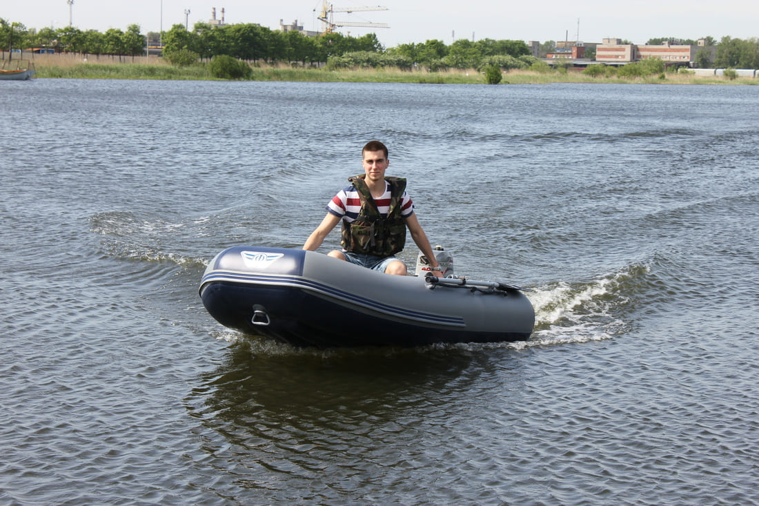 Купить Лодка ПВХ ФЛАГМАН 300 в Москве фото10