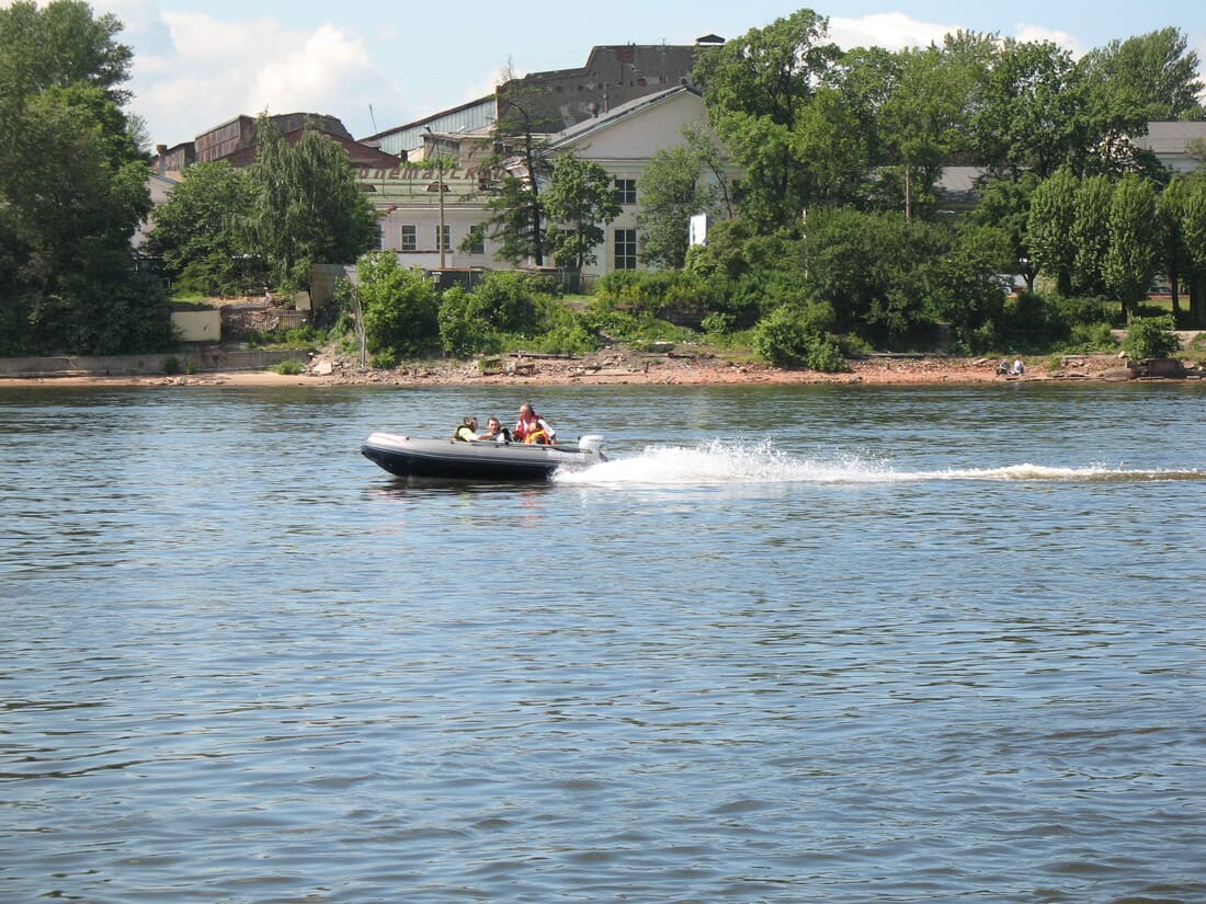 Купить Лодка ПВХ ФЛАГМАН 420 в Москве фото8