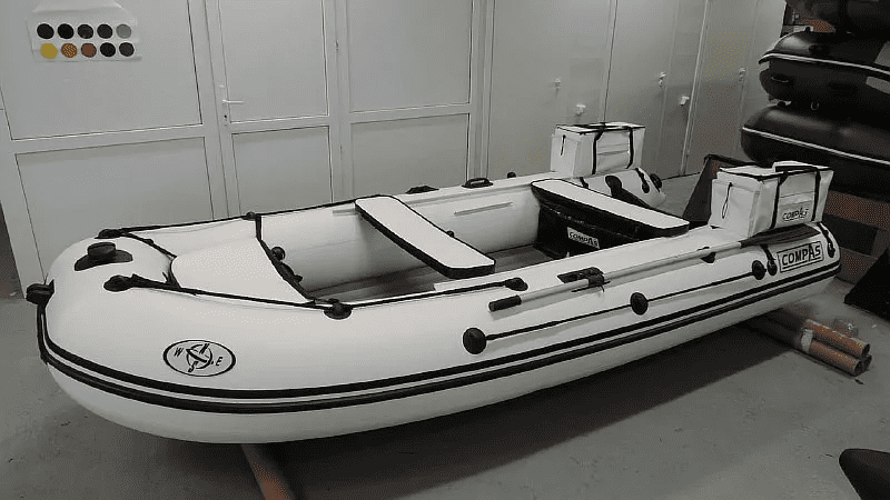 Купить Лодка ПВХ COMPAS 400 в Москве