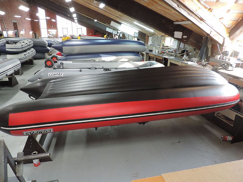 Купить Лодка ПВХ COMPAS 420 в Москве фото5