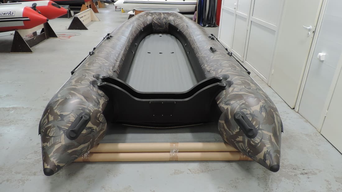 Купить Лодка ПВХ COMPAS 460 в Москве фото3